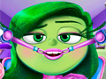 Cluiche Inside Out Disgust Throat Surgery